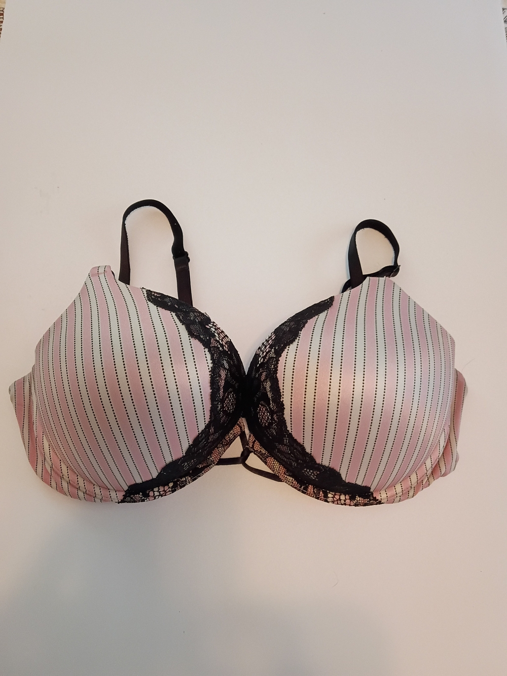 Victoria's Secret Embrace Plunge Bra 38C Pink Stripe Black Lace Push Up